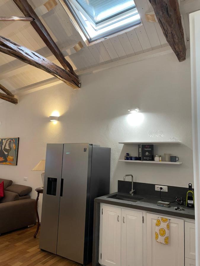 Aida Apartment Каляри Екстериор снимка